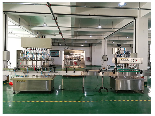 全自動液體灌裝機械設(shè)備
