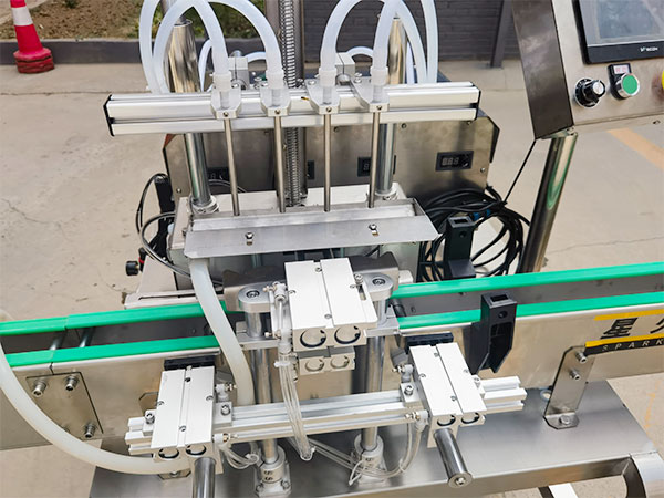 天津液體灌裝機(jī)